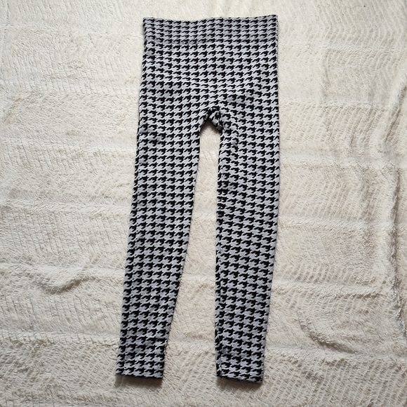 Britts Knits Pants - Britt's Knit's Houndstooth Leggings E U C